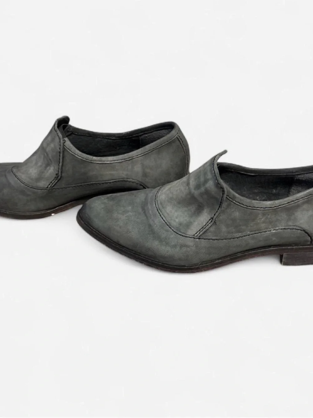 Free People Brady Leather Pointed Toe Loafers Carbon Gray - Size 38